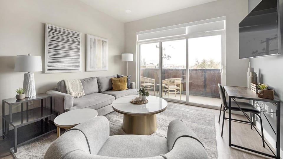 Landing - Modern Apartment with Amazing Amenities (ID7703X6) Apartment in Salt Lake City