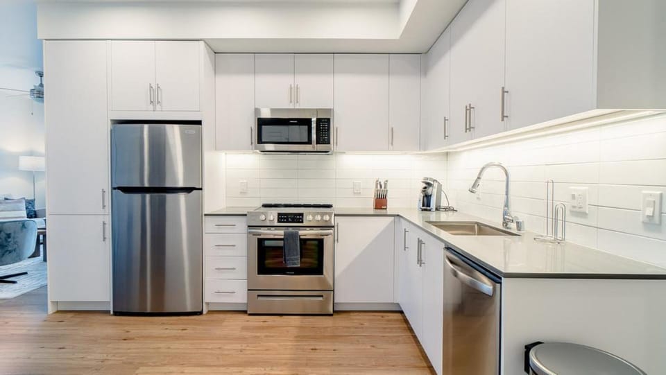 Landing - Modern Apartment with Amazing Amenities (ID5770X40) Apartment in Paine Lake Stickney