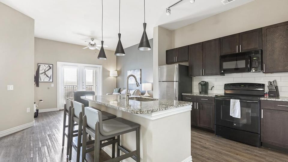 Landing - Modern Apartment with Amazing Amenities (ID3874) Apartment in Addison