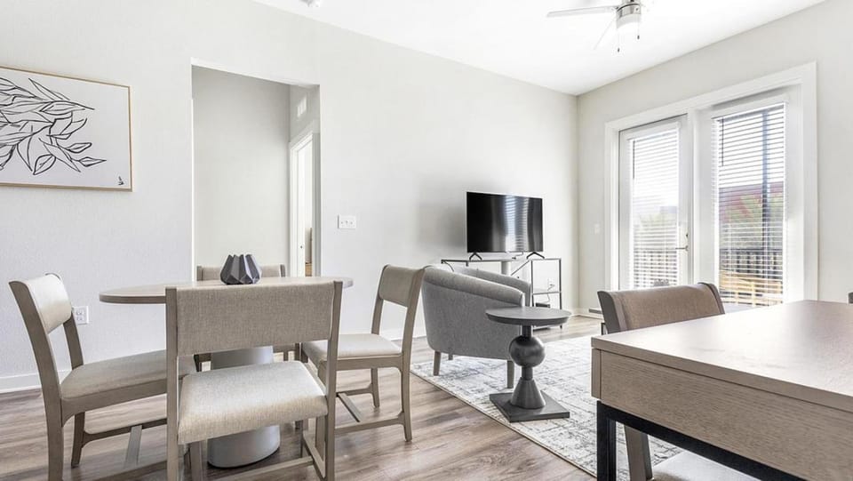Landing - Modern Apartment with Amazing Amenities (ID8784X50) Apartment in Jacksonville