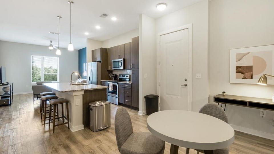 Landing - Modern Apartment with Amazing Amenities (ID8783X95) Apartment in Jacksonville
