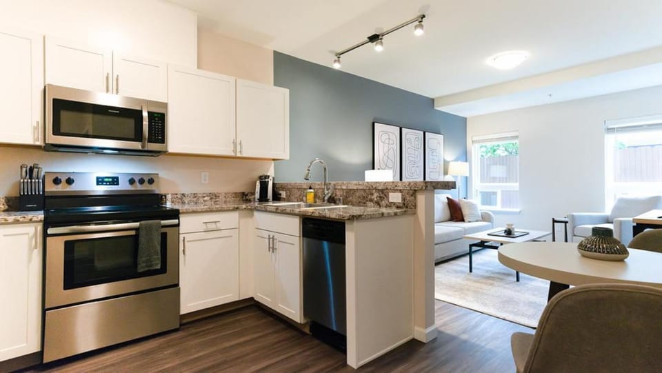 Landing - Modern Apartment with Amazing Amenities (ID2488X99) Apartment in Ballard
