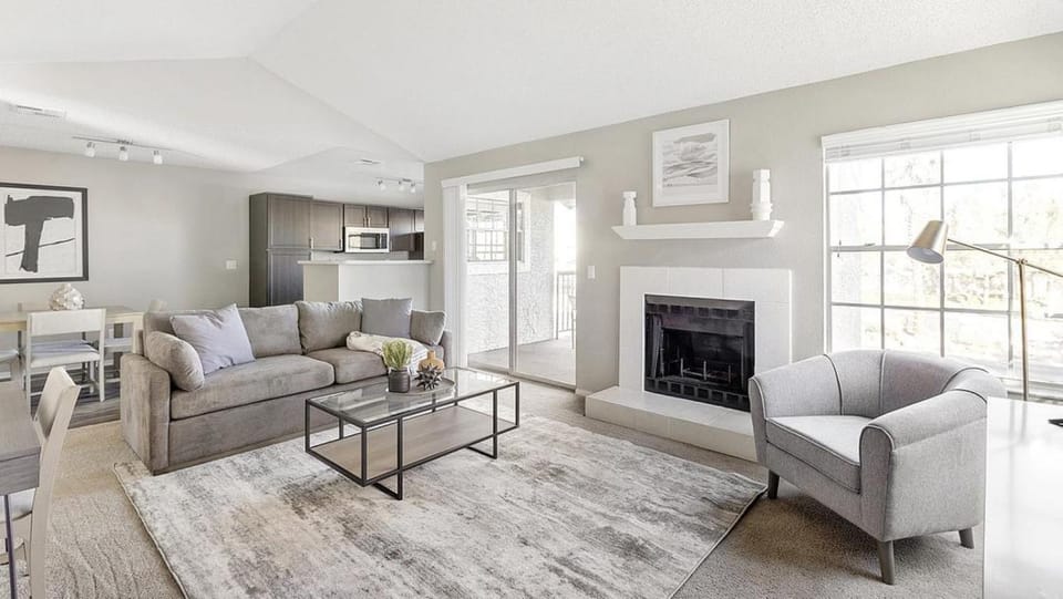 Landing - Modern Apartment with Amazing Amenities (ID1799X49) Apartment in Spring Valley