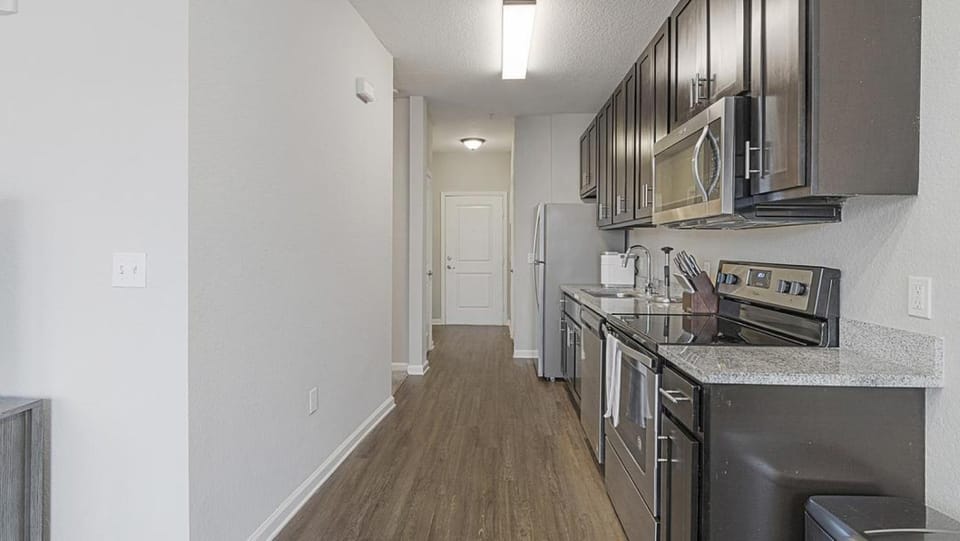 Landing - Modern Apartment with Amazing Amenities (ID1326X971) Apartment in Orlando