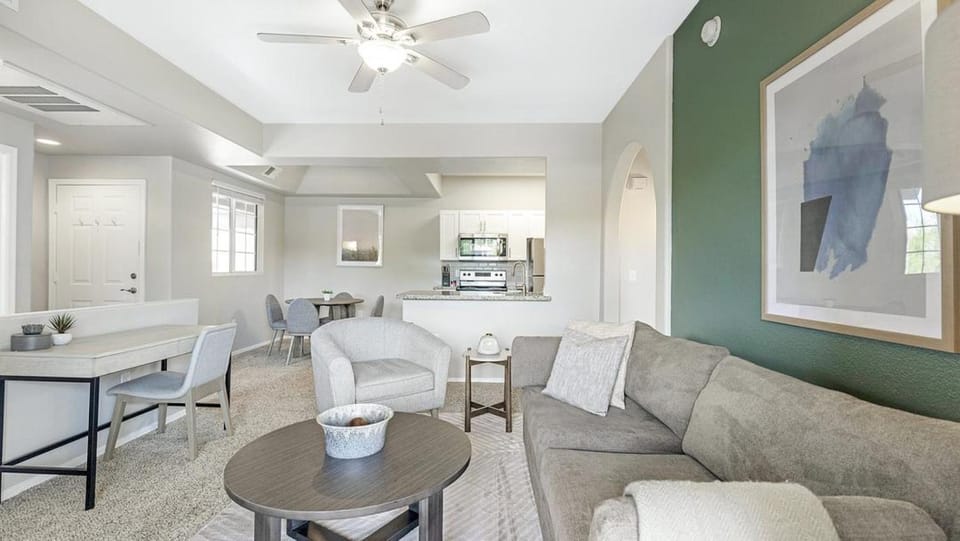 Landing - Modern Apartment with Amazing Amenities (ID7329X53) Apartment in Marana