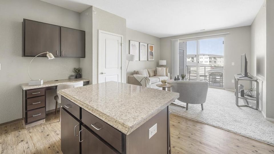 Landing - Modern Apartment with Amazing Amenities (ID3506X55) Apartment in Lafayette