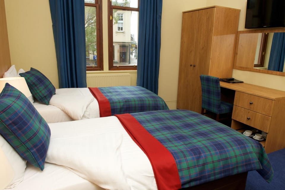 Shower, Toilet, Bed, Bathroom, Coffee/tea facilities, Bedroom