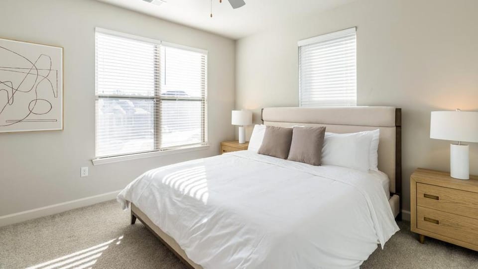 Landing - Modern Apartment with Amazing Amenities (ID8251X95) Apartment in Wake Forest