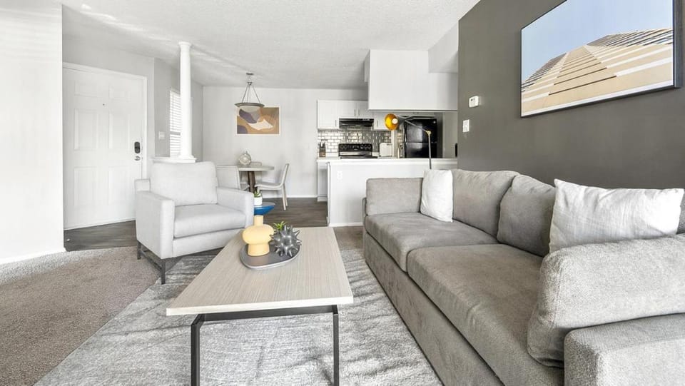 Landing - Modern Apartment with Amazing Amenities (ID1262X306) Apartment in Matthews