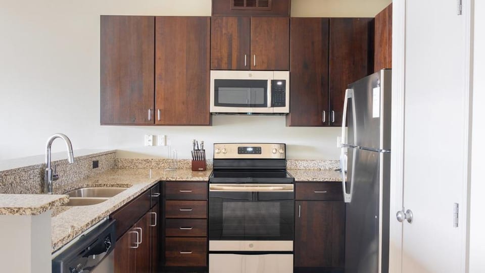Landing - Modern Apartment with Amazing Amenities (ID9847X59) Apartment in Covington