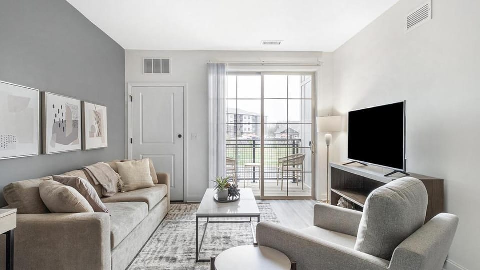 Landing - Modern Apartment with Amazing Amenities (ID8724X92) Apartment in Lombard