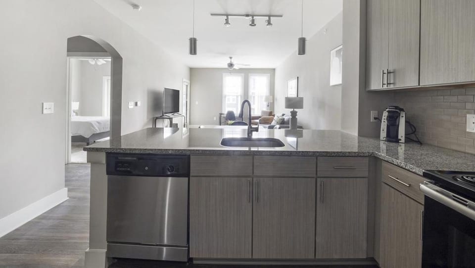 Landing - Modern Apartment with Amazing Amenities (ID7126X74) Apartment in Stono River