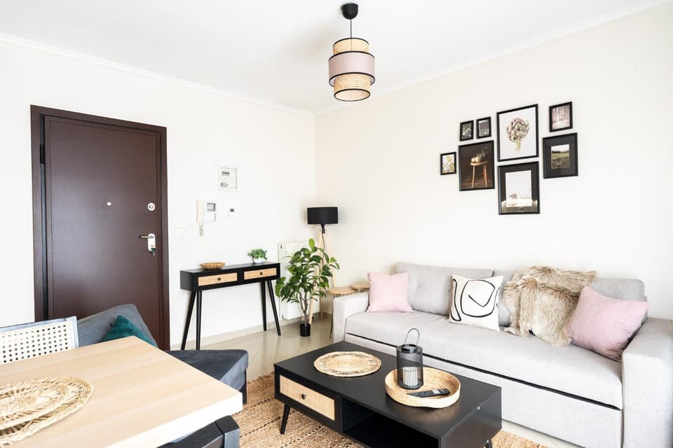 Living room, Decorative detail, Seating area