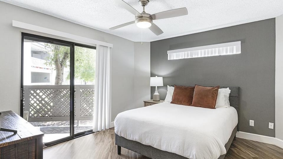Landing - Modern Apartment with Amazing Amenities (ID2750X66) Apartment in Glendale