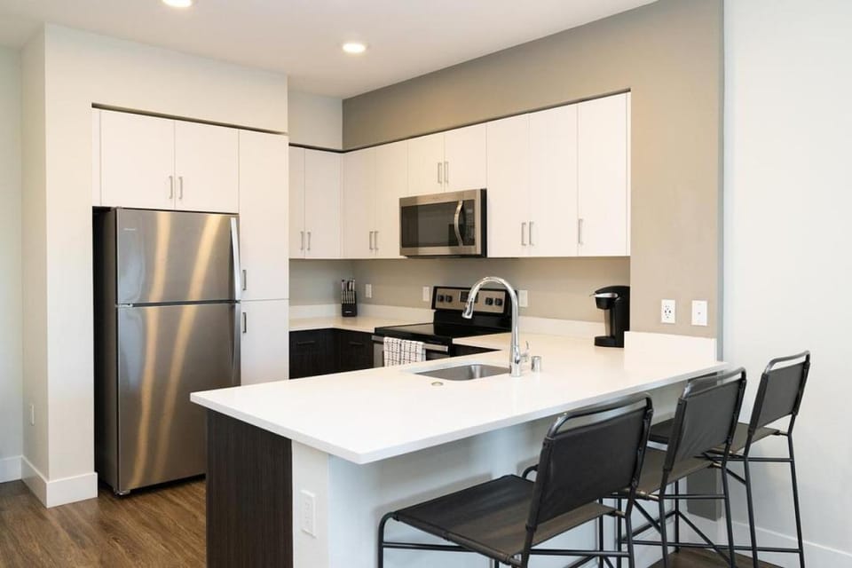 Landing - Modern Apartment with Amazing Amenities (ID9011X3) Apartment in Hayward