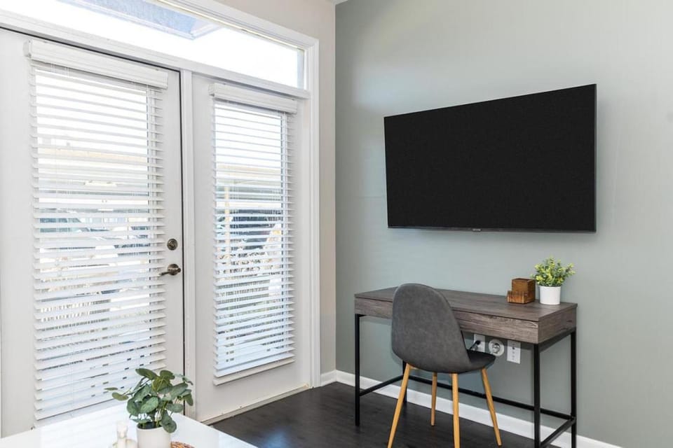 Landing - Modern Apartment with Amazing Amenities (ID4378) Apartment in Auburn Hills