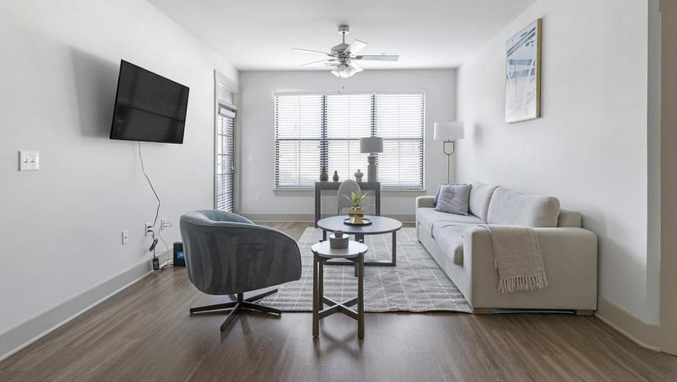 Landing - Modern Apartment with Amazing Amenities (ID1218X453) Apartment in Vestavia Hills