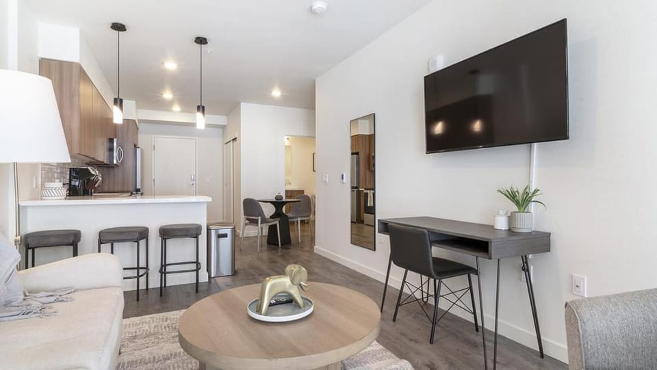 Landing - Modern Apartment with Amazing Amenities (ID8324X58) Apartment in Woodinville
