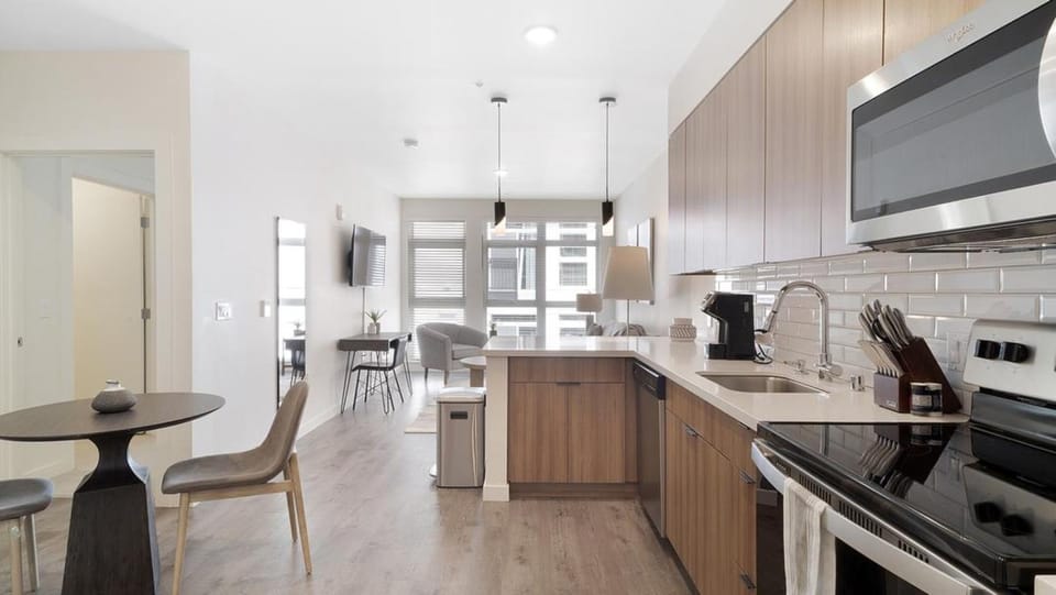 Landing - Modern Apartment with Amazing Amenities (ID8324X58) Apartment in Woodinville