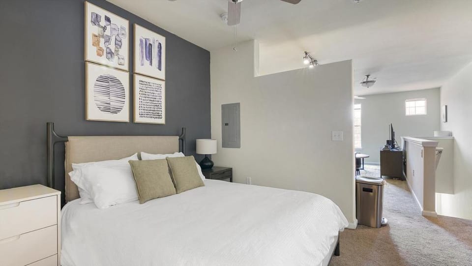 Landing - Modern Apartment with Amazing Amenities (ID1203X117) Apartment in Madison