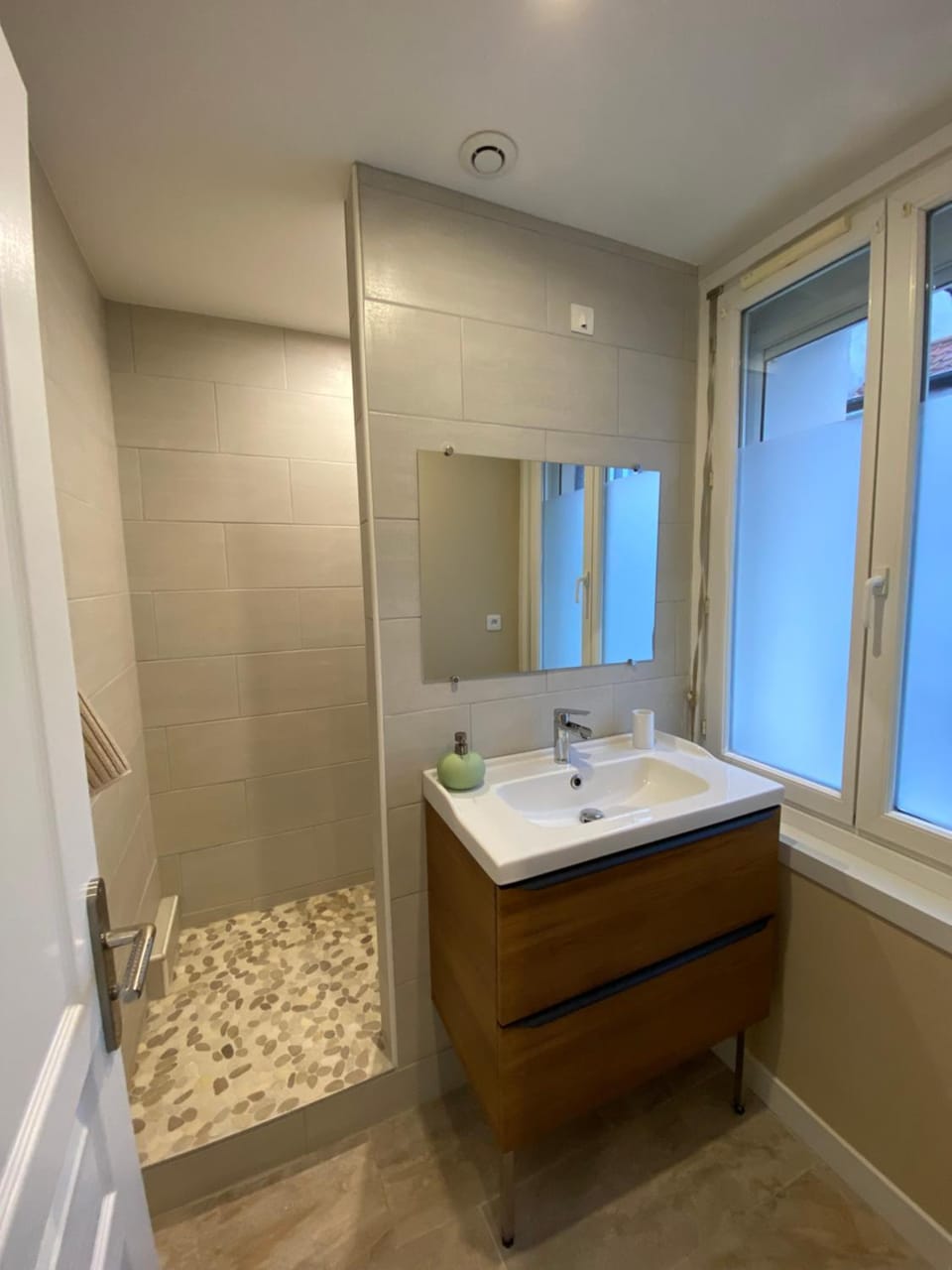 Shower, Bathroom, Bath, towels