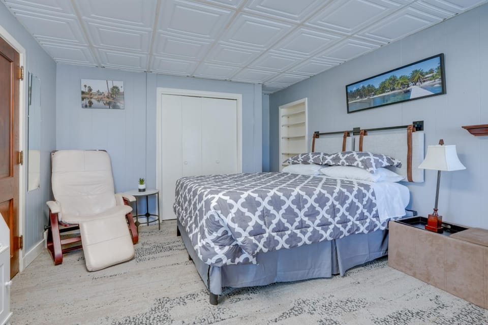 Explore WMU, Dtwn & Breweries! Couple’s Retreat Apartment in Kalamazoo