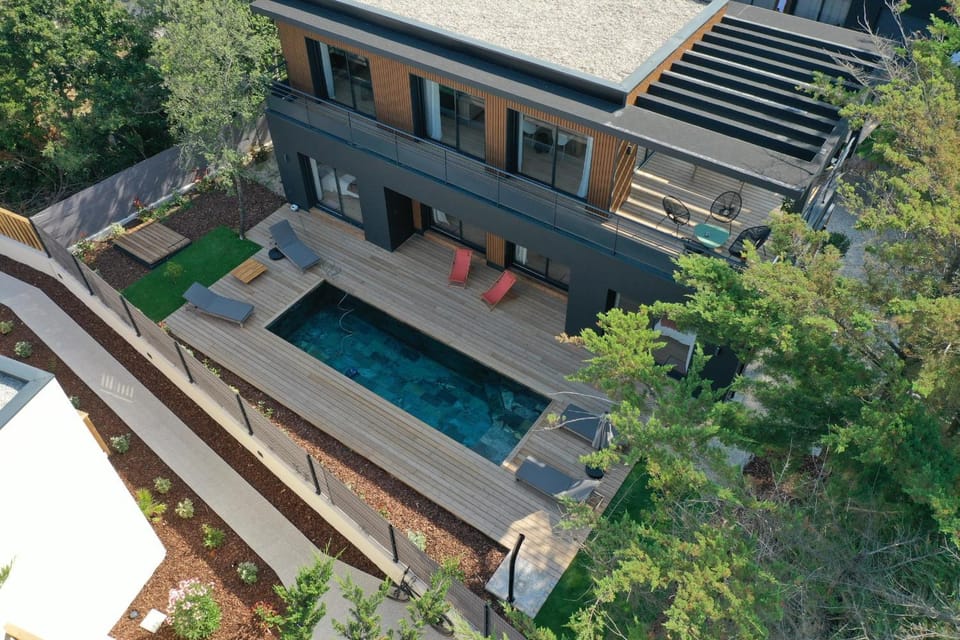 Villa Sunset 2 prestigious Balinese swimming pool sea view for 8 people Villa in Lacanau