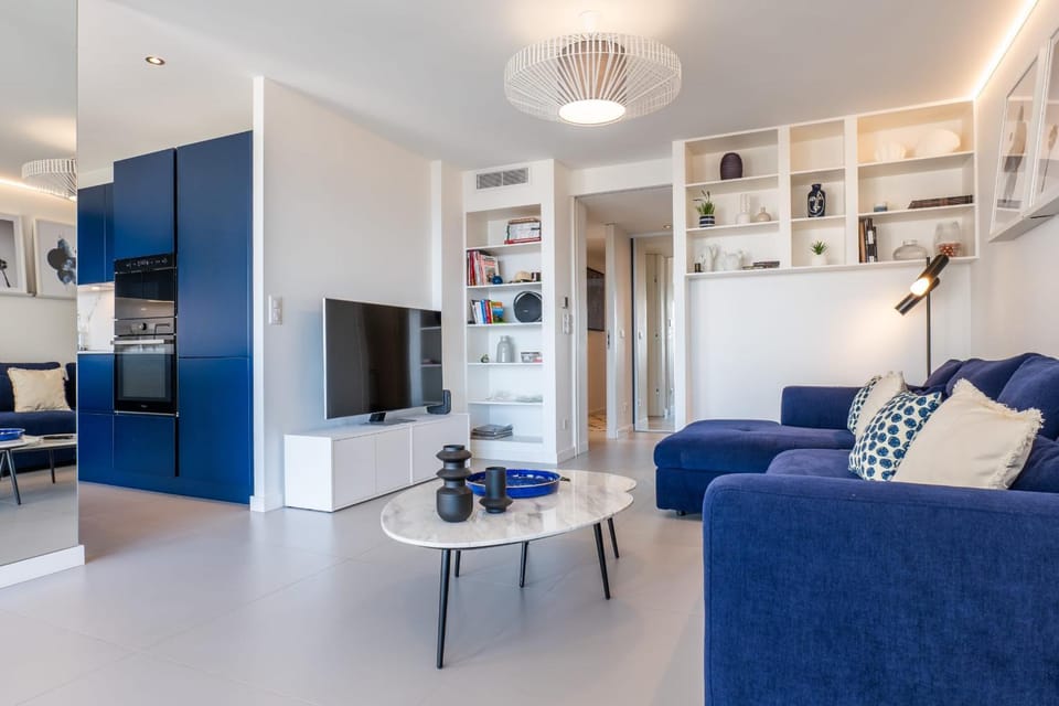 TV and multimedia, Kitchen or kitchenette, Living room