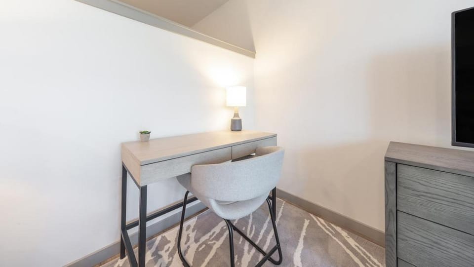 Landing - Modern Apartment with Amazing Amenities (ID6597X31) Apartment in Kent