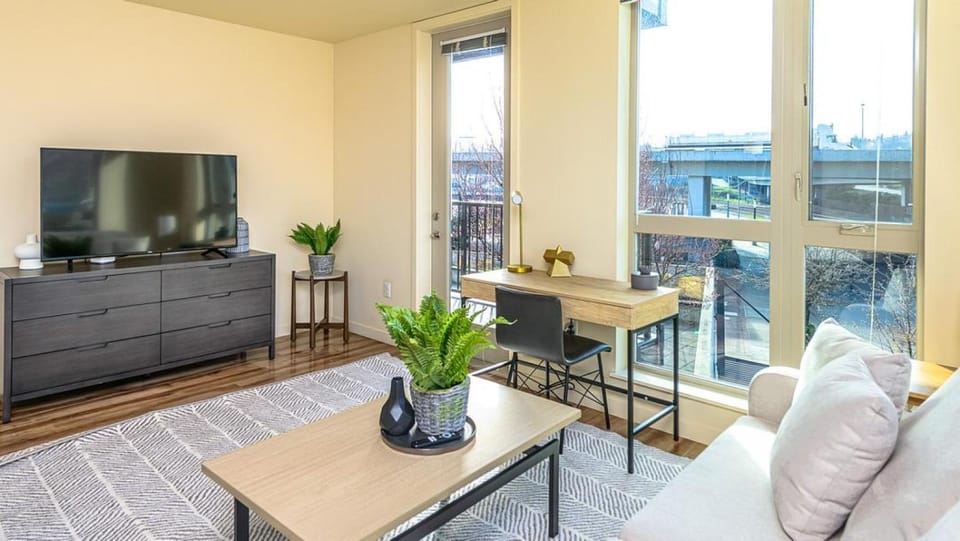Landing - Modern Apartment with Amazing Amenities (ID8687X92) Apartment in Tacoma