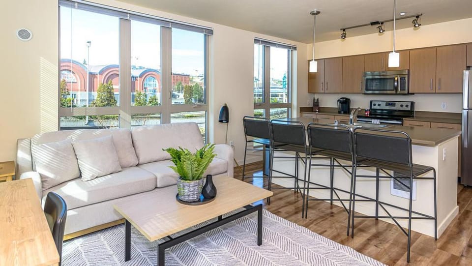 Landing - Modern Apartment with Amazing Amenities (ID8687X92) Apartment in Tacoma