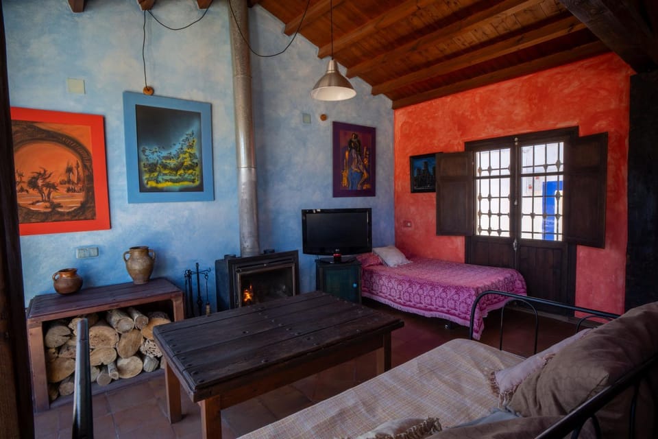 Communal lounge/ TV room