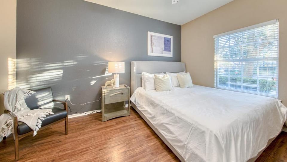 Landing - Modern Apartment with Amazing Amenities (ID1836X26) Apartment in Pinellas Park