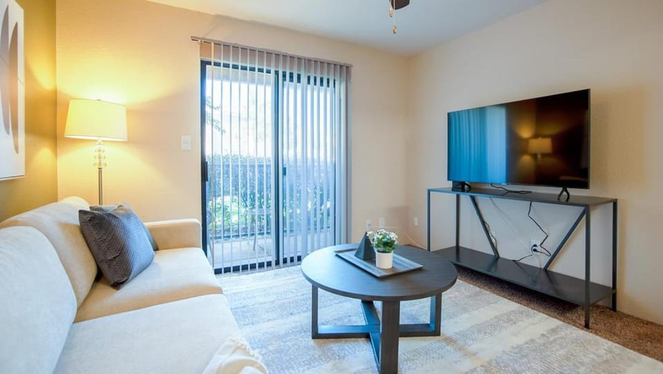 Landing - Modern Apartment with Amazing Amenities (ID6750X71) Apartment in Rio Rancho
