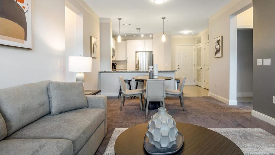 Landing - Modern Apartment with Amazing Amenities (ID8773X71) Apartment in Matthews