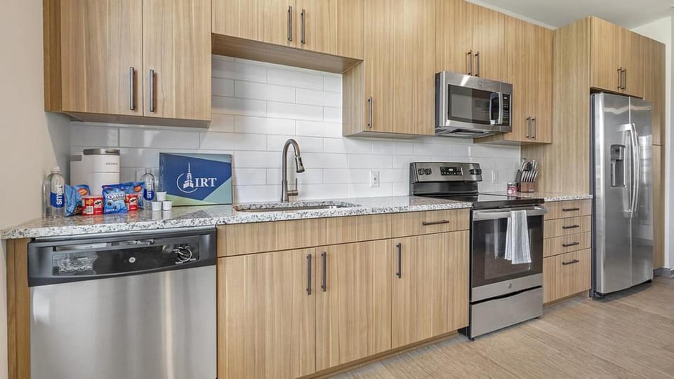 Landing - Modern Apartment with Amazing Amenities (ID1208X248) Apartment in Charlotte