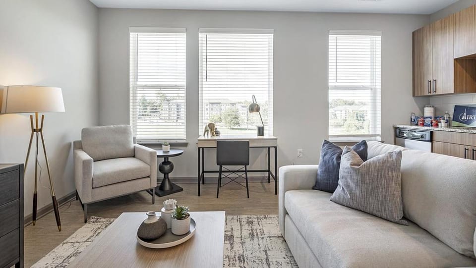 Landing - Modern Apartment with Amazing Amenities (ID1208X248) Apartment in Charlotte