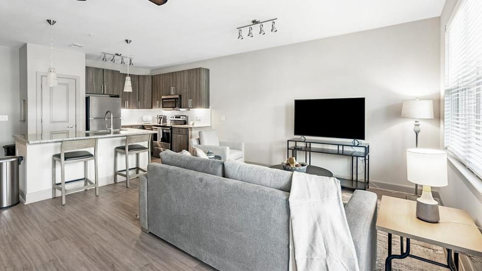 Landing - Modern Apartment with Amazing Amenities (ID7956X19) Apartment in La Porte