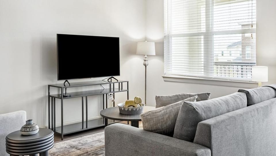 Landing - Modern Apartment with Amazing Amenities (ID7956X19) Apartment in La Porte