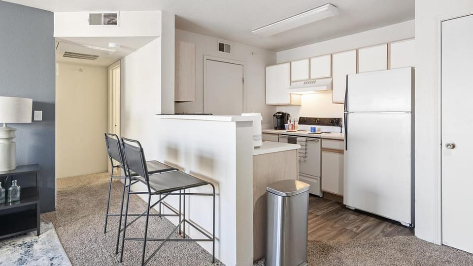 Landing - Modern Apartment with Amazing Amenities (ID3503X3) Apartment in Rio Rancho