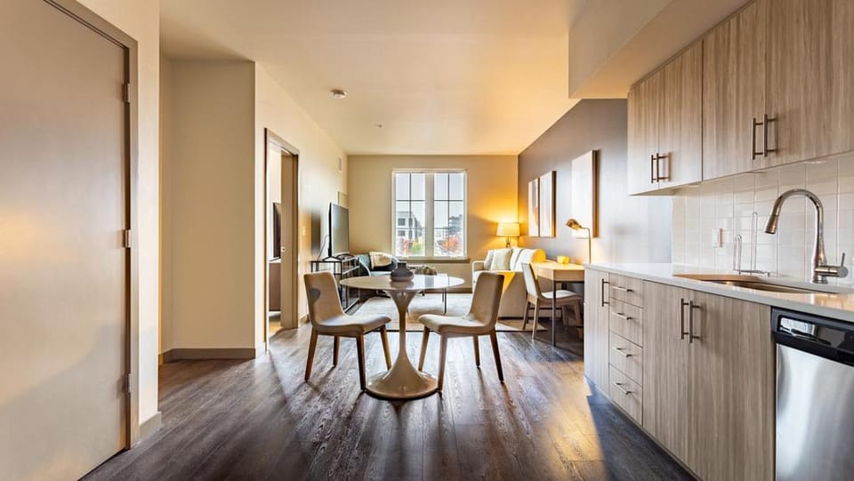 Landing - Modern Apartment with Amazing Amenities (ID7585X12) Apartment in Pearl District