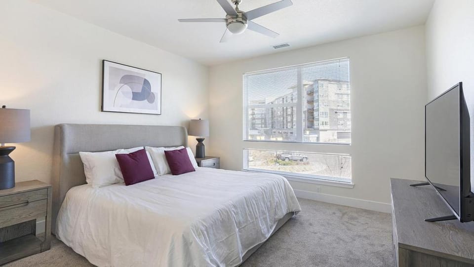 Landing - Modern Apartment with Amazing Amenities (ID2121X24) Apartment in Denver