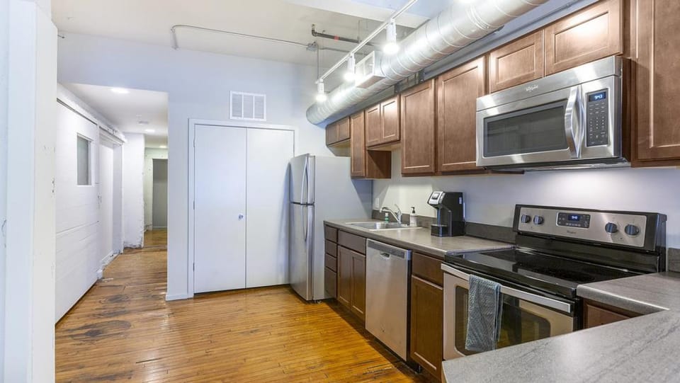 Landing - Modern Apartment with Amazing Amenities (ID9143X30) Apartment in Omaha