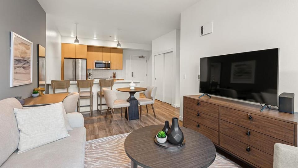 Landing - Modern Apartment with Amazing Amenities (ID8544X37) Apartment in Sellwood - Moreland