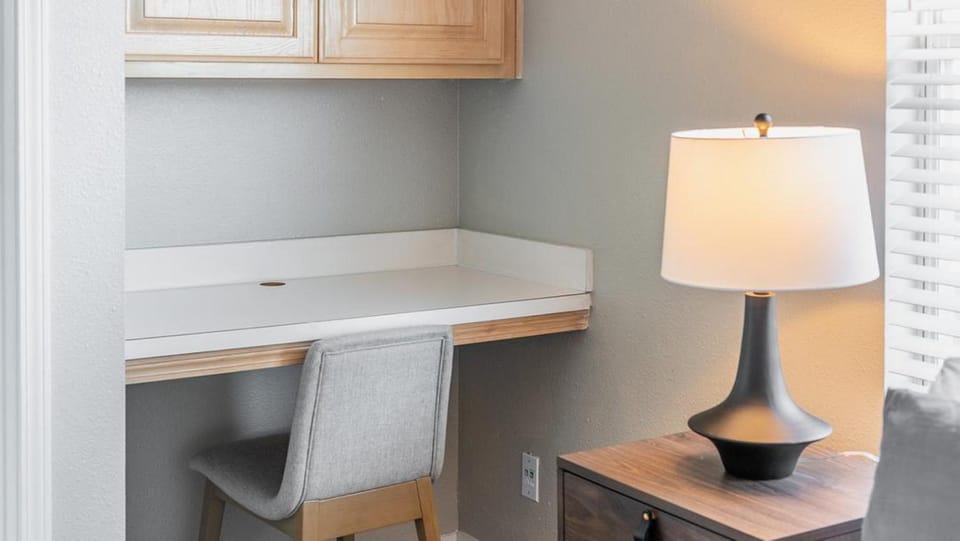 Landing - Modern Apartment with Amazing Amenities (ID8246X10) Apartment in Tulsa