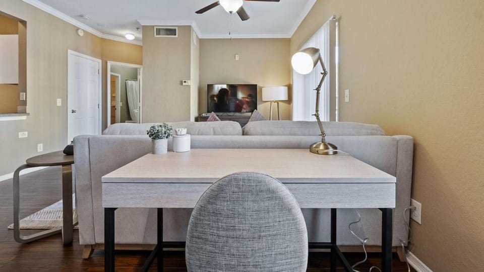 Landing Modern Apartment with Amazing Amenities (ID8674X49) Apartment in Pinellas Park