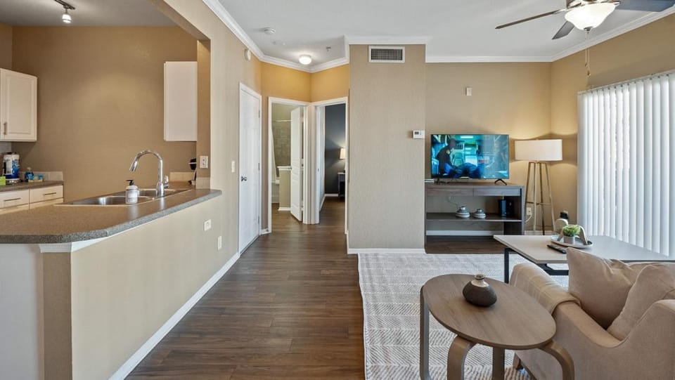 Landing Modern Apartment with Amazing Amenities (ID8674X49) Apartment in Pinellas Park