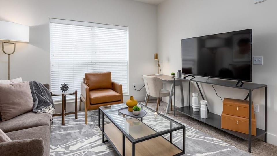 Landing Modern Apartment with Amazing Amenities (ID7297X32) Apartment in Upper Arlington