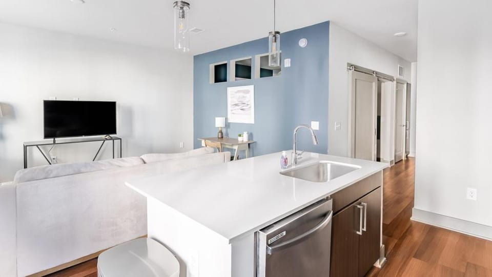 Landing Modern Apartment with Amazing Amenities (ID6832X13) Apartment in Wilmington