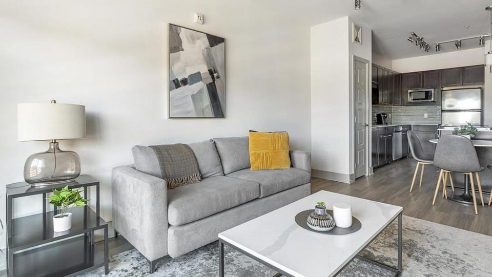 Landing Modern Apartment with Amazing Amenities (ID3067X46) Apartment in Dallas